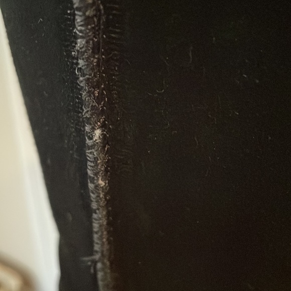 Ladies size 5 BearPaw black lined flat boot.  EUC - Picture 6 of 17